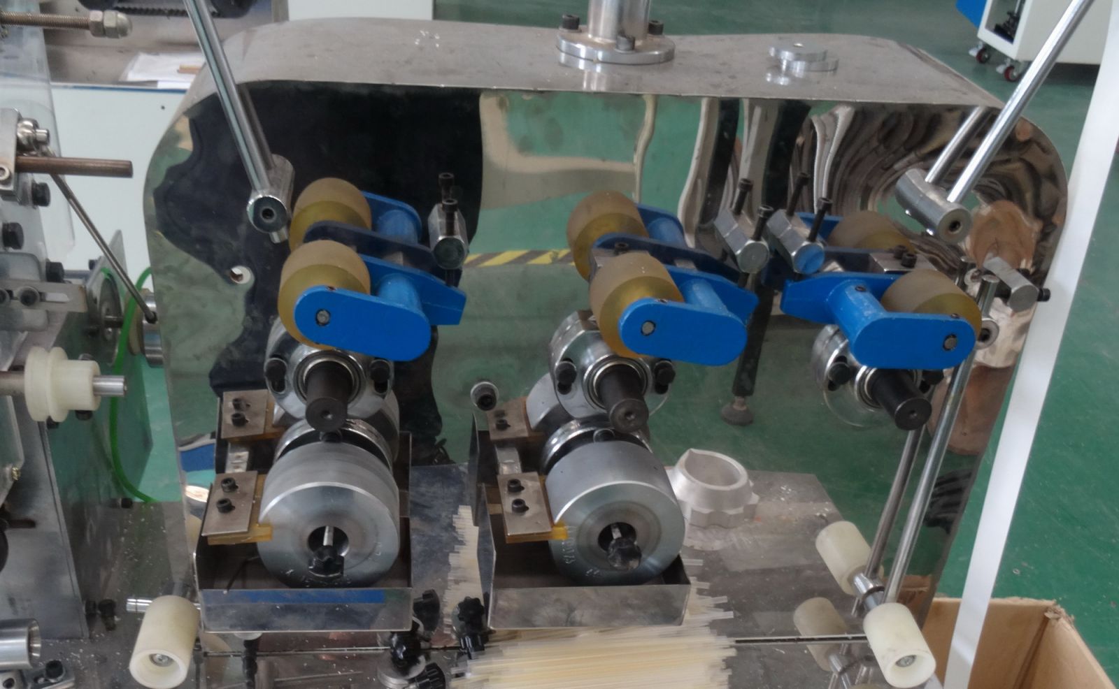 Maquina de Embalaje Popotes De Plastico sellado de 3 lados lima cusco arequipa trujillo quitos piura Peru